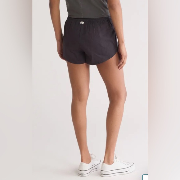 Billabong NWT Pipeline Short in Navy Blue Size Small - Picture 2 of 10